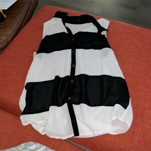 Forever 21 button up tank